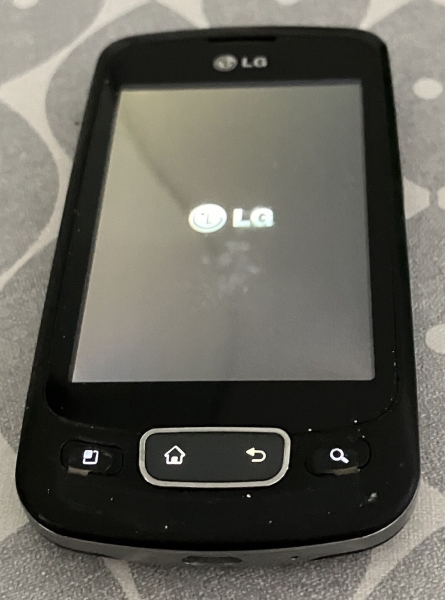 LG P500 schwarz Android 2 Smartphone