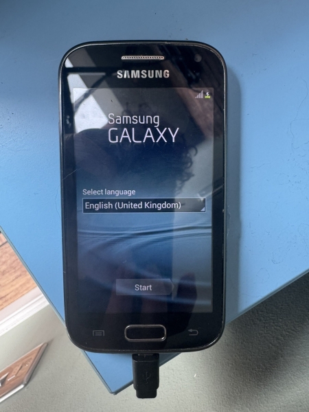 Samsung Galaxy Ace 2 schwarz O2 Netzwerk 4GB 3,8″ 5MP Android Smartphone