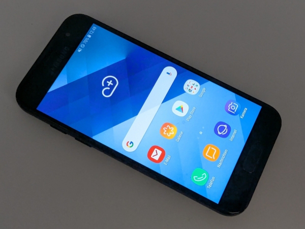 Samsung Galaxy A3 2017 16GB Schwarz Black Sky Android Smartphone LTE A320FL 💥