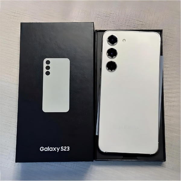 Samsung Galaxy S23 (5G) 128GB 8GB RAM Smartphone Open Box & Ohne Vertrag
