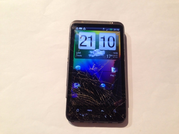 HTC Desire HD – 1,5GB – Mokka Smartphone Ersatzteil oder Reparatur