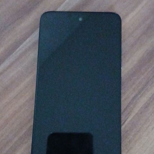 Motorola G15 Smartphone Grau 128 GB – Rückseite mit 4 Kameraöffnungen