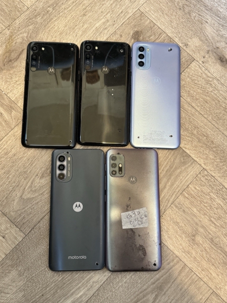 5 x Motorola Moto G62 – G30, G31 Smartphone – für Ersatzteile oder Reparatur