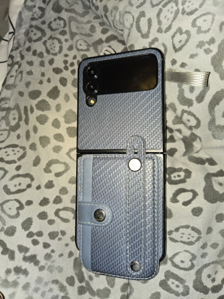 Smartphone Samsung Galaxy Z Clip 4Wie Neu Zweieinhalb J Display Springt manchmal