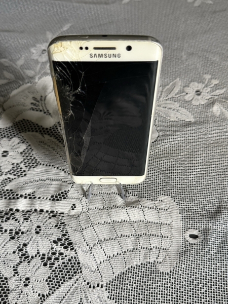 Samsung Galaxy S6 32GB Unlocked Smartphone – Weiß Defekt