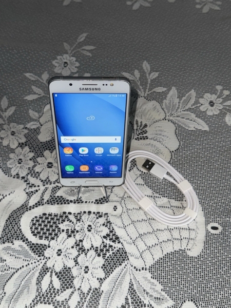 Samsung Galaxy J5 (2016) Sim Ohne Simlock Smartphone Android NFC Neuwertig Weiß