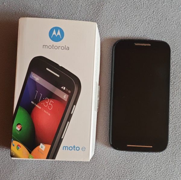 Motorola Moto E XT1022 Smartphone Schwarz 4 GB Speicher mit OVP