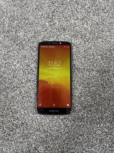 Motorola Moto E5 Play grau Vodafone 16GB 5,2″ 8MP Android Smartphone gesprungen
