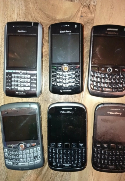 6 X BlackBerry Smartphone Restposten