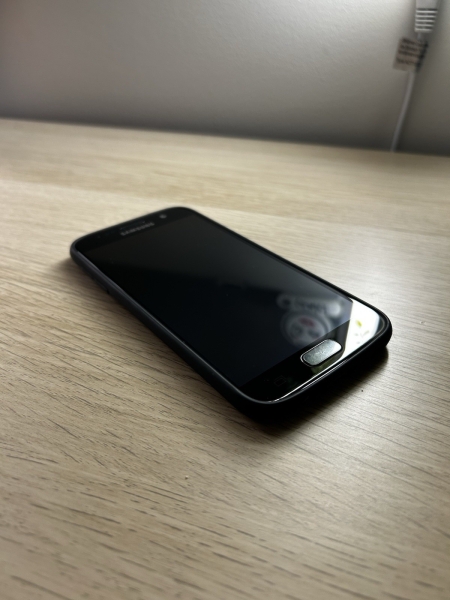 Samsung S7 Neuwertig Voll Funktionsfähig Neuer Akku Smartphone Zubehörpaket