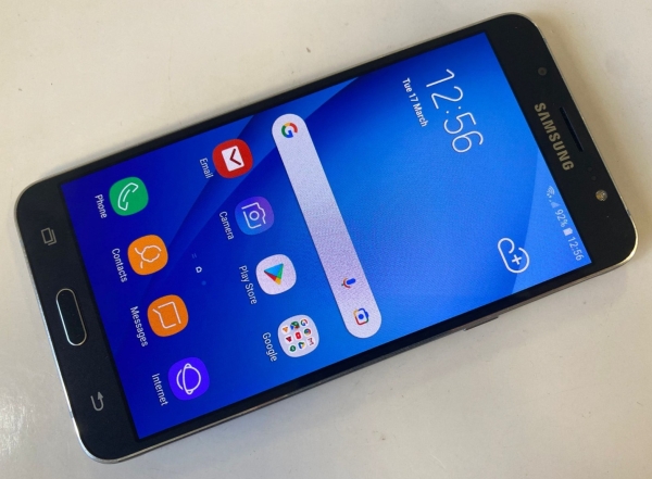 Samsung Galaxy J7 (2016) 16GB SM-J710FN entsperrt 4G Smartphone – guter Zustand