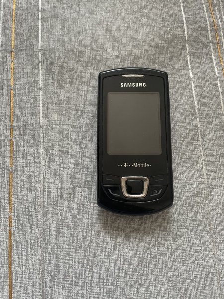 Samsung GT-E2550 schwarz (entsperrt) Handy