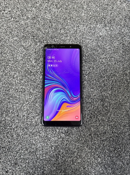 Samsung Galaxy A7 2018 blau Vodafone 64GB 6,0″ 24MP Android Smartphone gesprungen