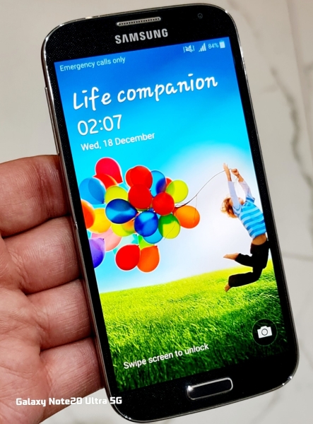 Samsung Galaxy S4 GT-I9505 (Entsperrt) 3G Smartphone Tadelloser Zustand