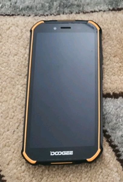 Doogee S40 robustes Smartphone bitte Angebot lesen kostenloser Versand mit Sendungsverfolgung