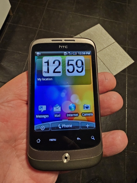 HTC  Wildfire S – Schwarz (Ohne Simlock) Smartphone