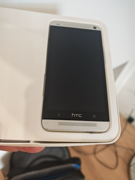 HTC  One M7 – 32GB – Silber (Ohne Simlock) Smartphone in OVP
