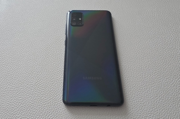 Smartphone Samsung Galaxy A51 (SM-A515F/DS) 128GB PRISM BLACK