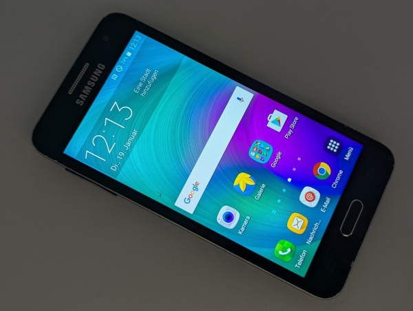 Samsung Galaxy A3 16GB Dunkelblau Schwarz Android Smartphone A300FU