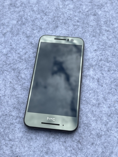 HTC One S9 Smartphone Silber/Grau gebraucht voll funktionsfähig guter Zustand