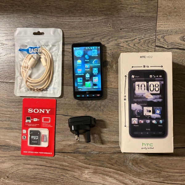 HTC HD2 PB81100 schwarz entsperrt 512MB Touchscreen Windows Smartphone ENTSPERRTE BOX