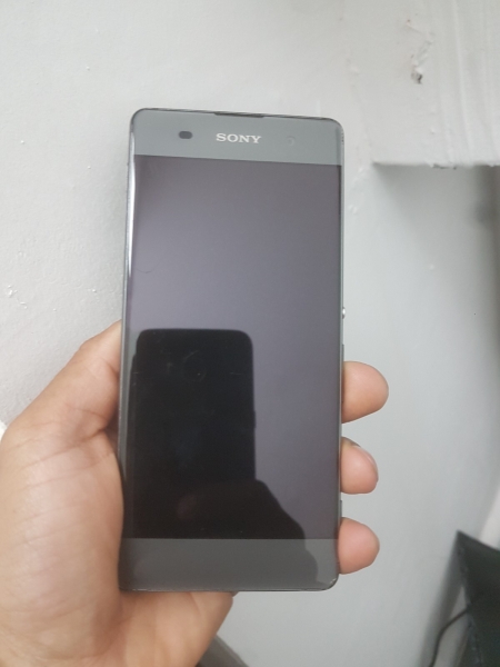 Sony Xperia XA F3111 – 16GB – Graphite Black (entsperrt) Smartphone 4G
