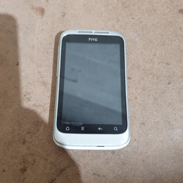 HTC Wildfire S PH85120 weiß Bluetooth 3,2″ Touchscreen 5MP Smartphone als Ersatzteilspender