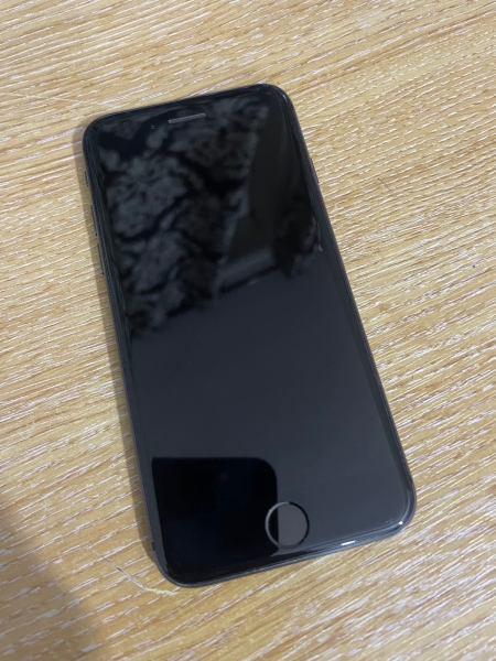 Apple iPhone 8 64gb funktionstüchtig schwarz entsperrt Batteriezustand zwischen 80%-95%