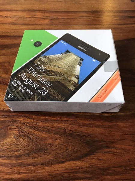 Nokia Lumia 735 Smartphone – *gesperrt nach EE*