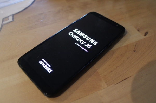 Samsung Smartphone Galaxy J6 SM-J600FN OHNE OVP