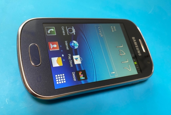 Samsung Galaxy Fame S6810 (GT-S6810P) Handy, entsperrt, guter Zustand