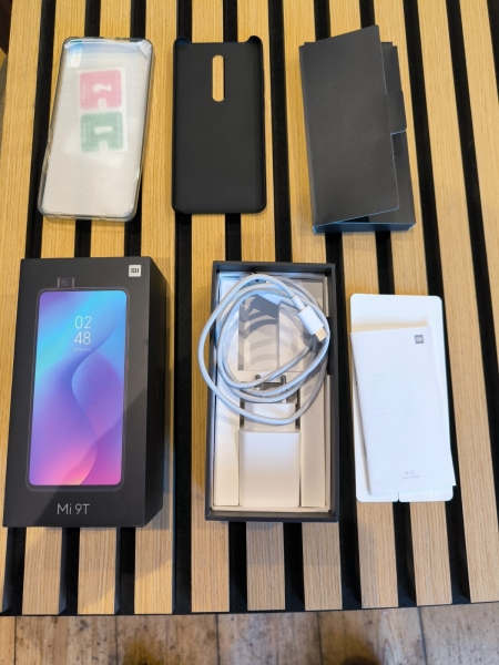 Xiaomi Mi 9T Carbon Black entsperrt 64GB 48MP Android Smartphone sehr guter Zustand, viele Extras