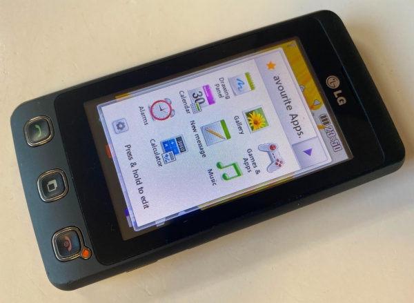 LG Cookie KP500 Handy ENTSPERRT Kompakt 3MP Schwarz Retro