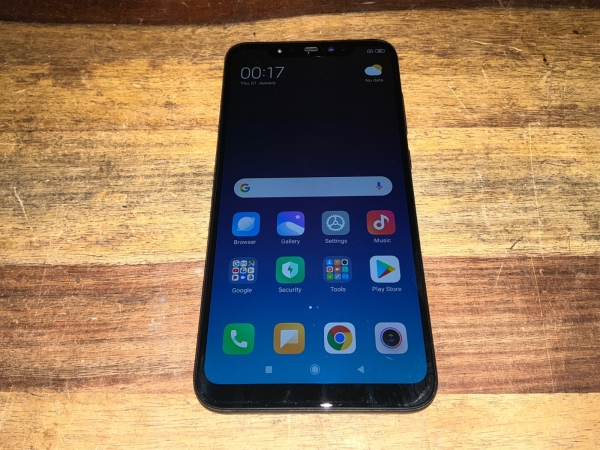 Xiaomi Mi 8 64GB Blau Android Smartphone Rückseite gesprungen
