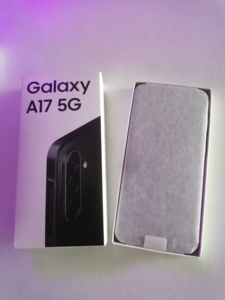 SAMSUNG Galaxy A17 5G Smartphone 128 GB Schwarz,Neu und Zusatz.