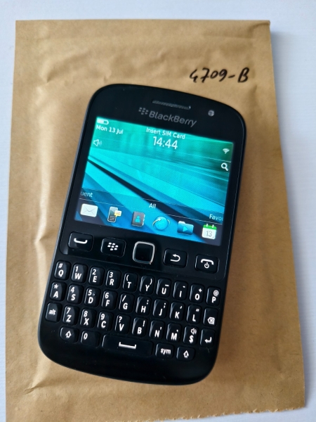 BlackBerry 9720 QWERTZ Smartphone schwarz entsperrt ✔ 2G Anrufe • SMS • Nostalgie