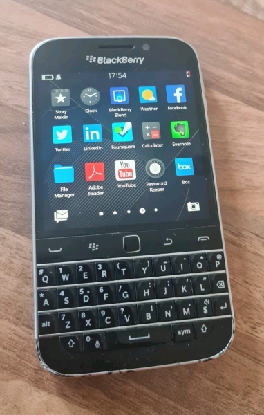 Blackberry Classic – schwarz – entsperrt – Smartphone