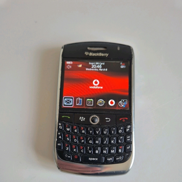 Blackberry Curve 8900 gesperrt am Vodafone Netz Telefon B179