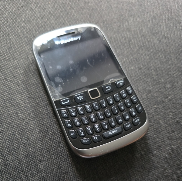 BlackBerry Curve 9320 (Virgin) 3G Smartphone Top Zustand mit Karton