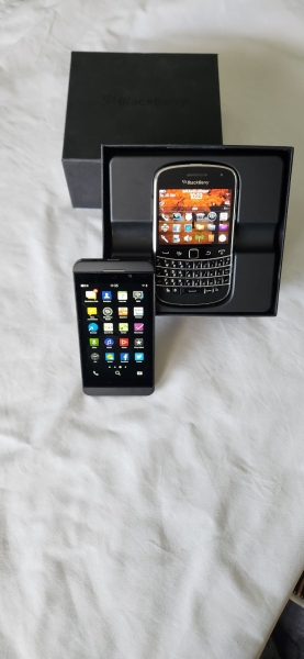 BlackBerry  Bold 9900 – Schwarz (Ohne Simlock) Smartphone (PRD-39472-026)