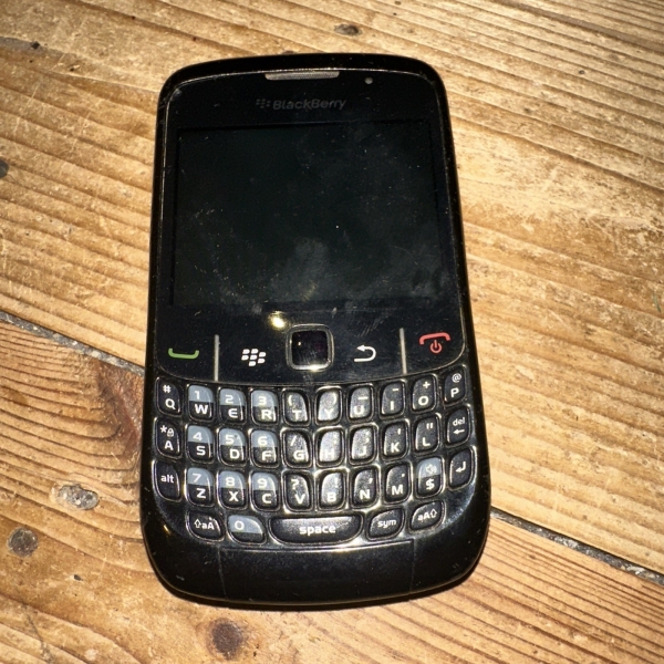 Smartphone BlackBerry 8520 ohne Akku ungetestet