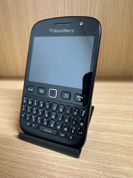 BlackBerry 9720 schwarz Smartphone QWERTZ Tastatur sehr guter Zustand