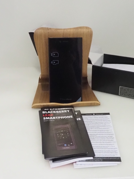 Blackberry Leap STR100-1  Smartphone  NEU & OVP