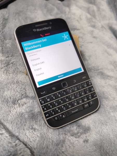 Q20 Blackberry Classic 16GB Schwarz Smartphone SQC100-1 QWERTZ entsperrt