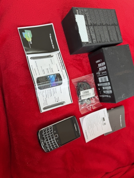 Blackberry Bold 9790 .Kann für T Mobile gesperrt sein. Smartphone schwarz