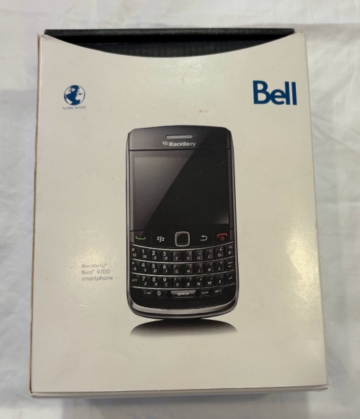 BLACKBERRY BOLD 9700 3G GSM QWERTY CELL PHONE SMARTPHONE + ACCESSORIES