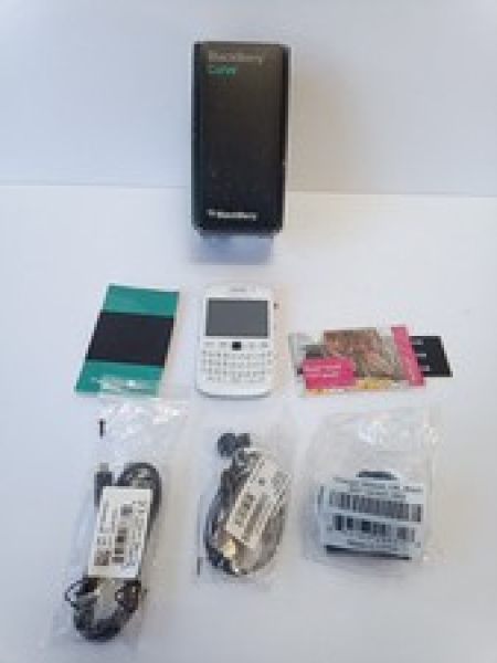 Originalverpacktes Blackberry Curve 9320 WEISS, NEU!! Vodafone Netz.