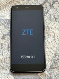 ZTE Blade A512 schwarz 16GB 5,2″ 13MP 2GB RAM – ENTSPERRT – Android 6.0 Smartphone