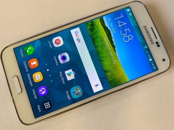 Samsung Galaxy S5 Smartphone ENTSPERRT 4G 16GB Android 6 SM-G900F WEISS