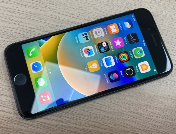 Apple iPhone 8 64GB entsperrt SIM-frei 4G LTE Smartphone guter Zustand UK SCHNELL.